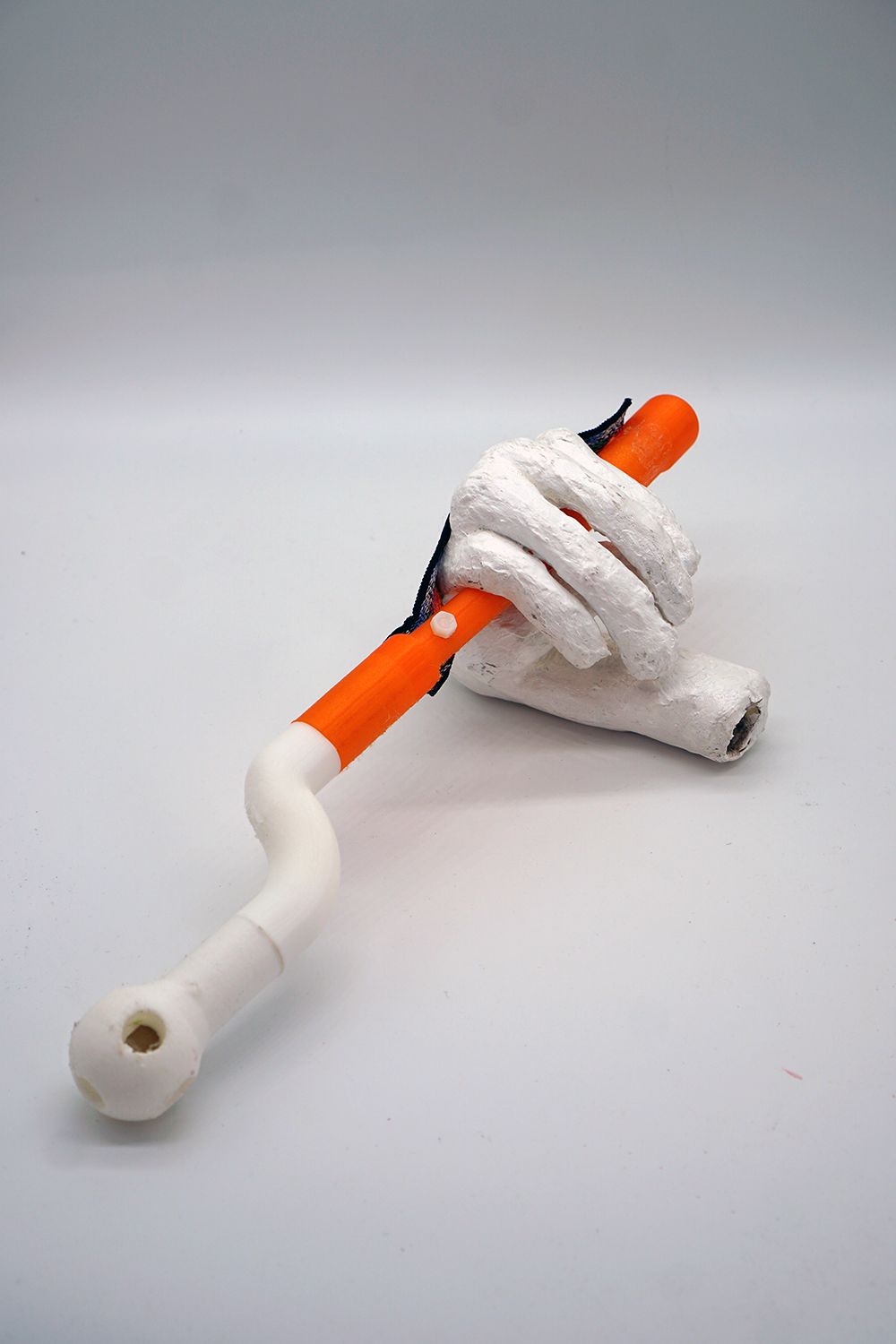 CLOSED GRIP TOOL